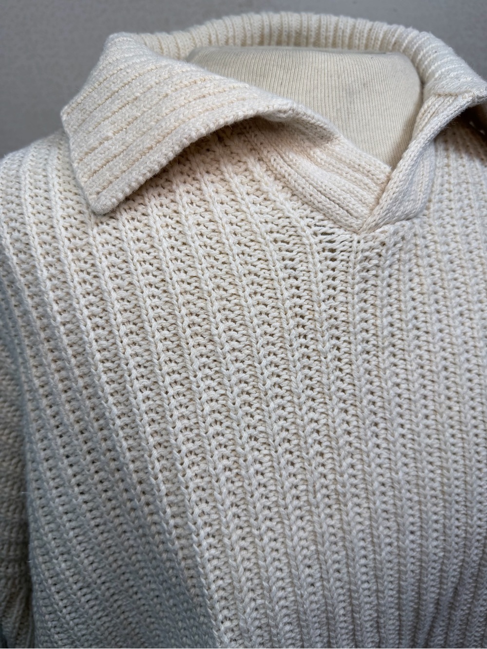 Structure Cream V-Neck Ribbed Knit Sweater - Picture 2 of 7